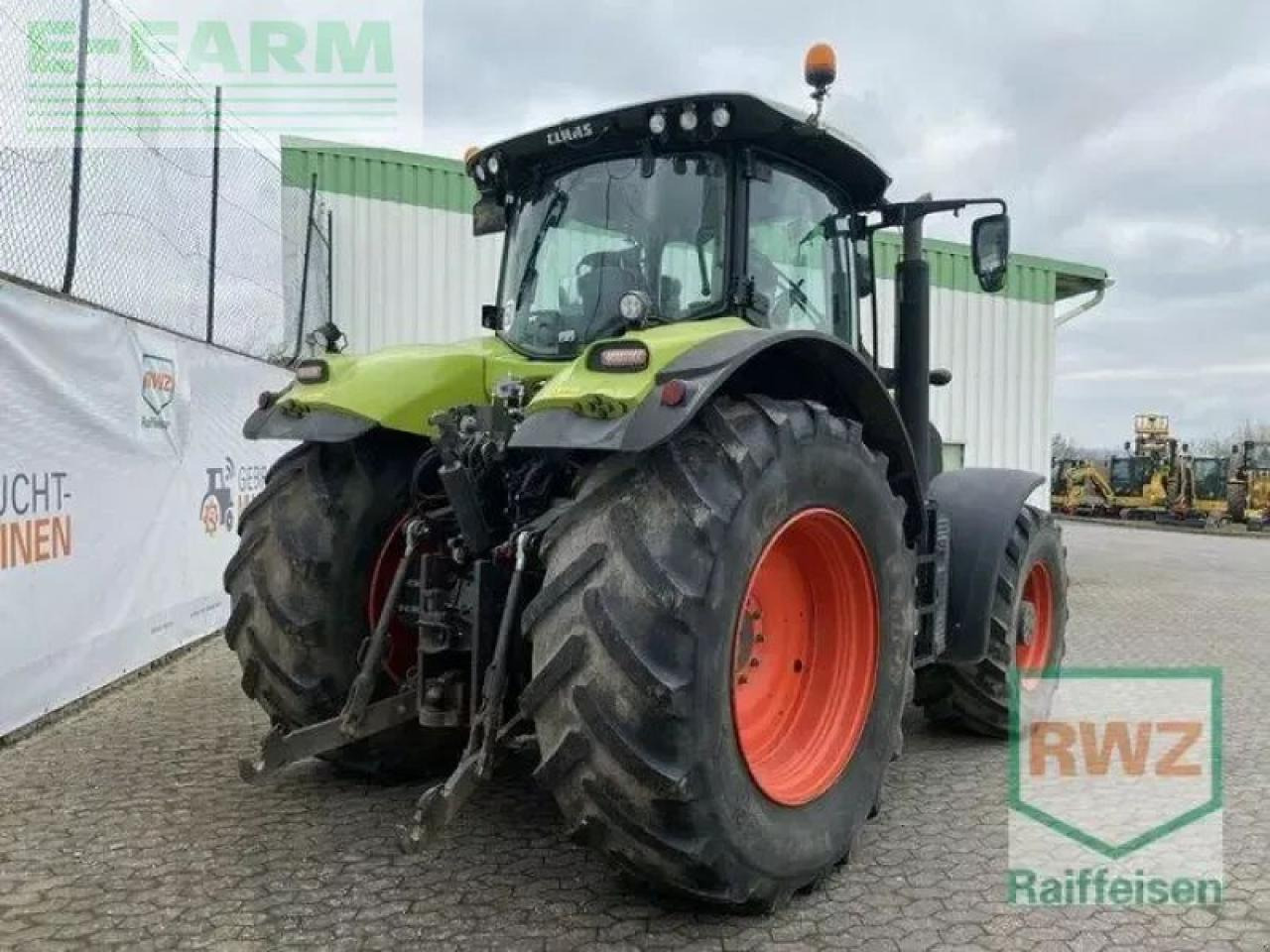 Tractor CLAAS axion 870 cmatic CMATIC