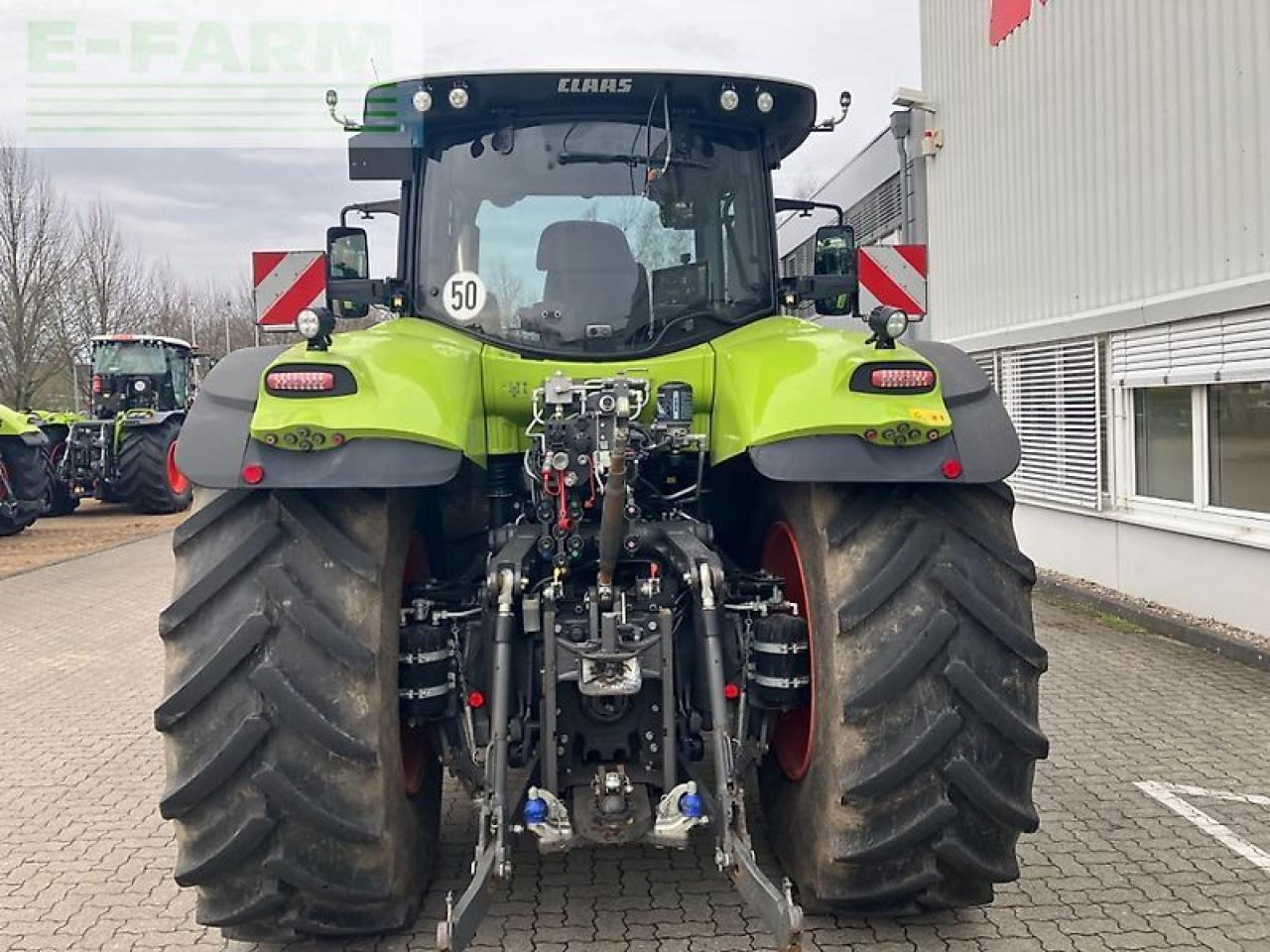 Tractor CLAAS axion 870 cmatic CMATIC