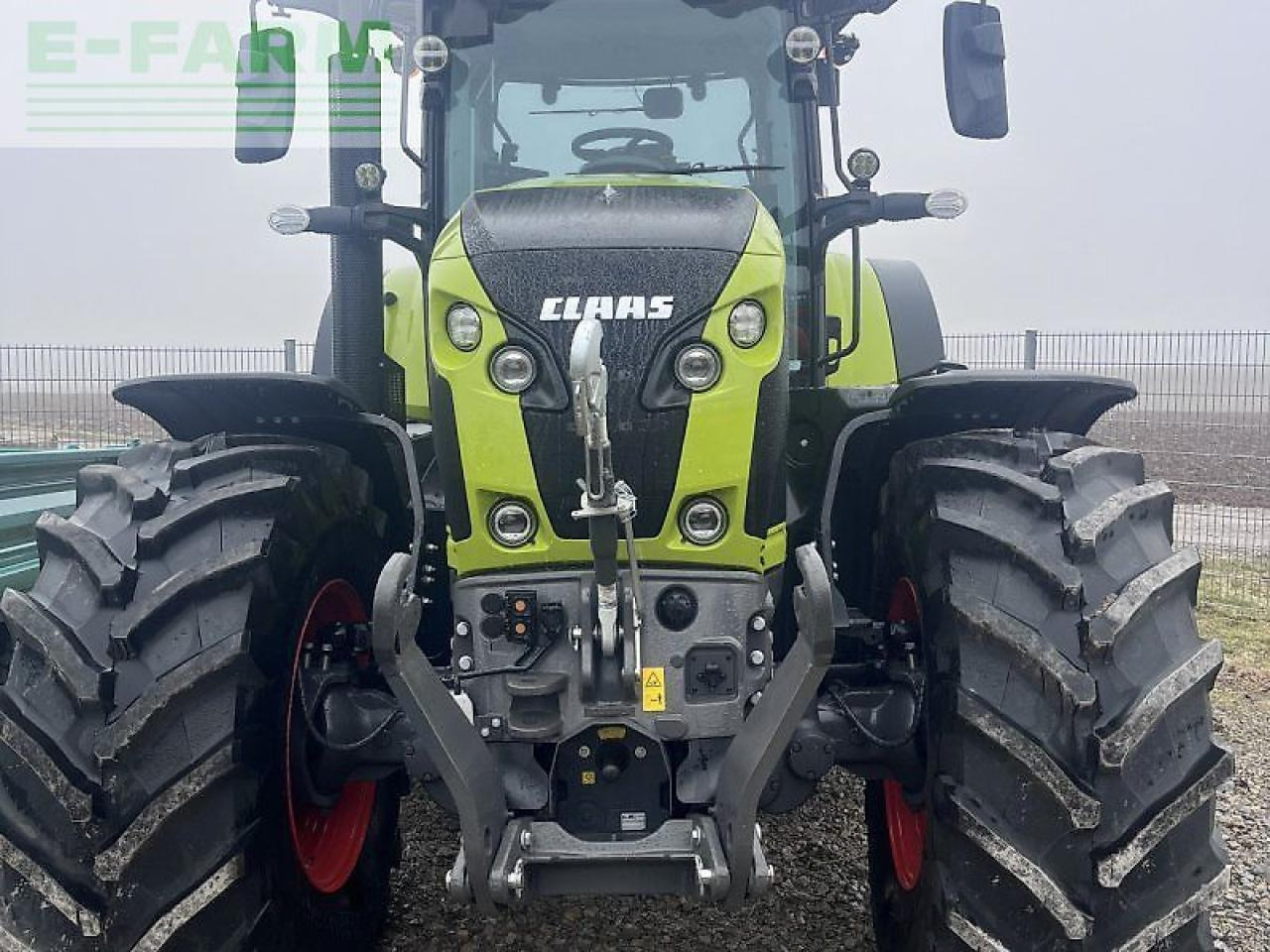 Tractor CLAAS axion 870 cmatic cebis CMATIC CEBIS