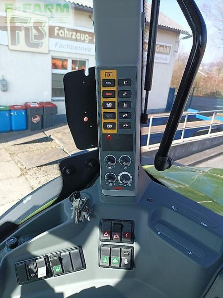 Tractor CLAAS axion 870 cmatic / cebis CMATIC CEBIS