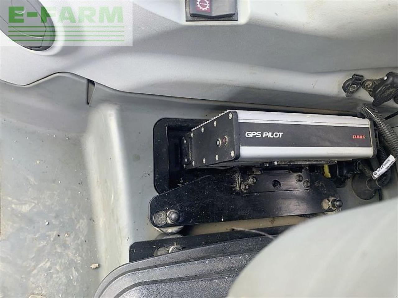 Tractor CLAAS axion 870 cmatic cebis CMATIC CEBIS