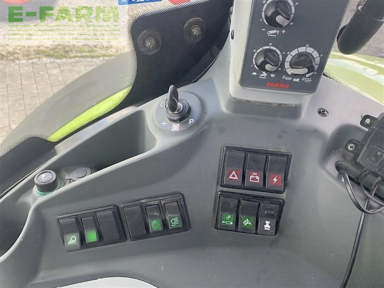 Tractor CLAAS axion 870 cmatic cebis CMATIC CEBIS