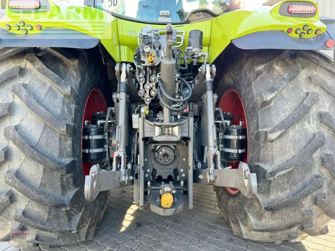 Tractor CLAAS axion 870 cmatic cis+ CMATIC CIS+