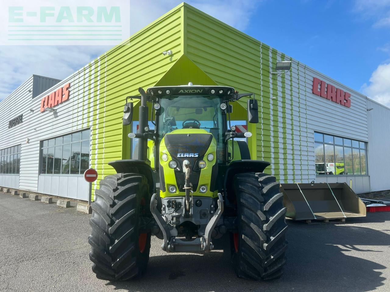 Tractor CLAAS axion 870 cmatic s5 sur mesure CMATIC