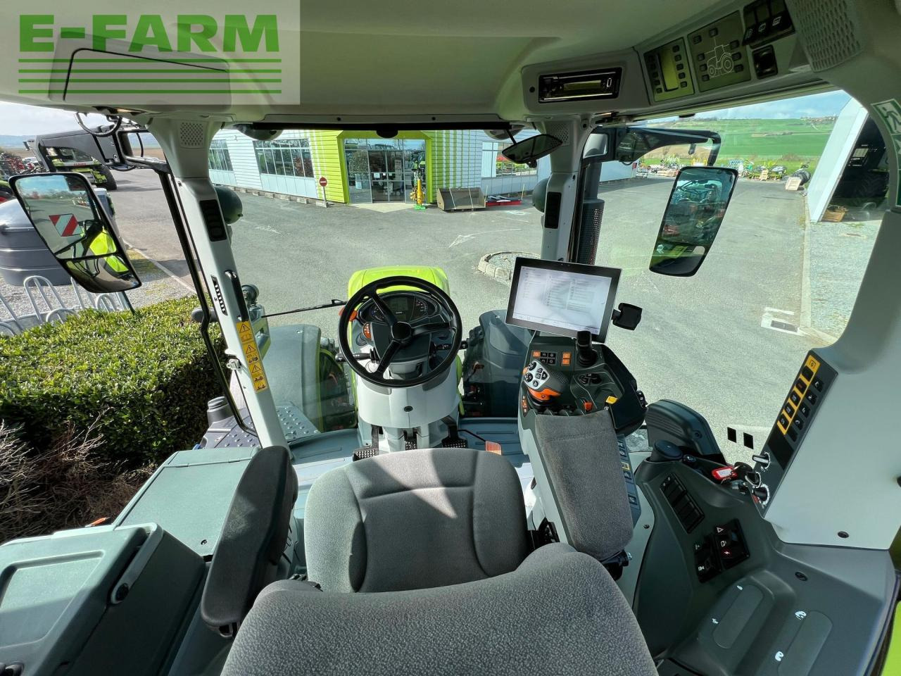 Tractor CLAAS axion 870 cmatic s5 sur mesure CMATIC