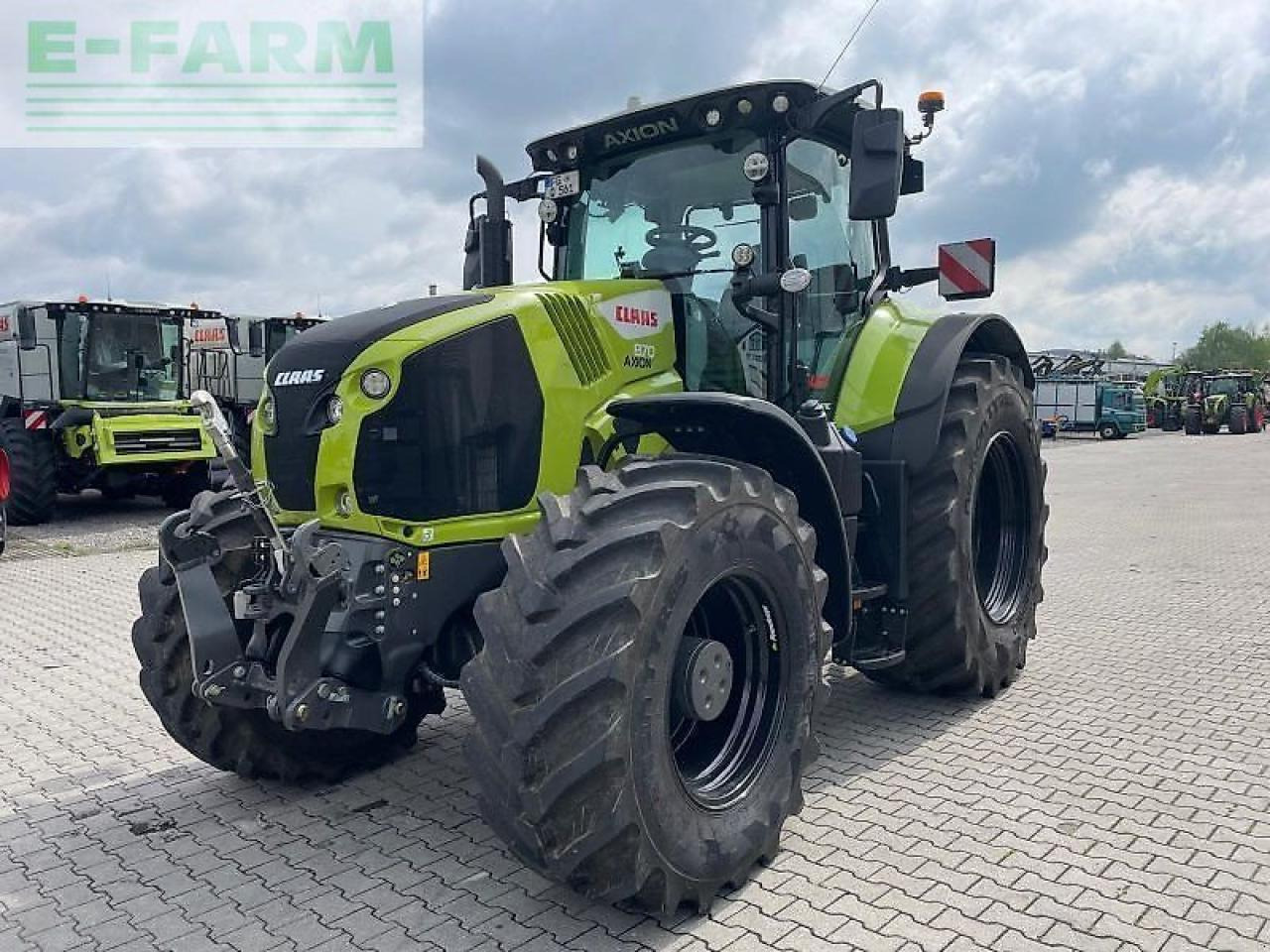 Tractor CLAAS axion 870 cmatic - stage v CMATIC