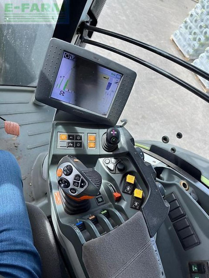 Tractor CLAAS axion 870 cmatic t4f CMATIC