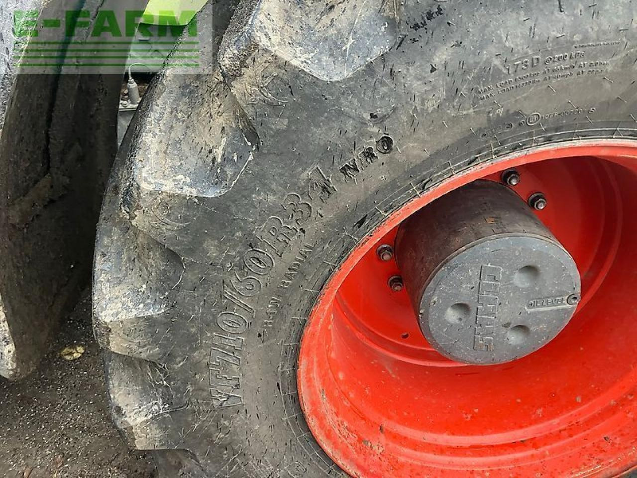 Tractor CLAAS axion 920