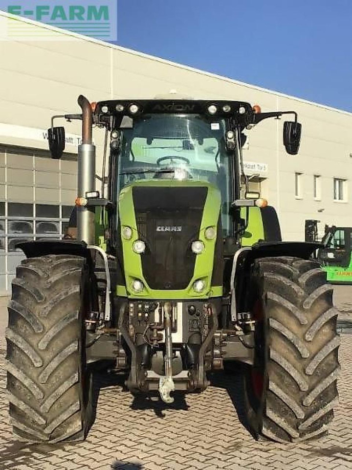 Tractor CLAAS axion 920