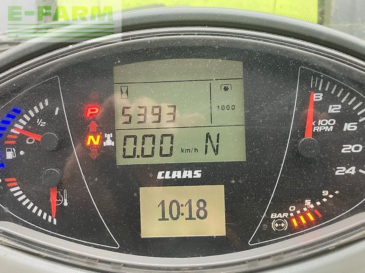 Tractor CLAAS axion 920