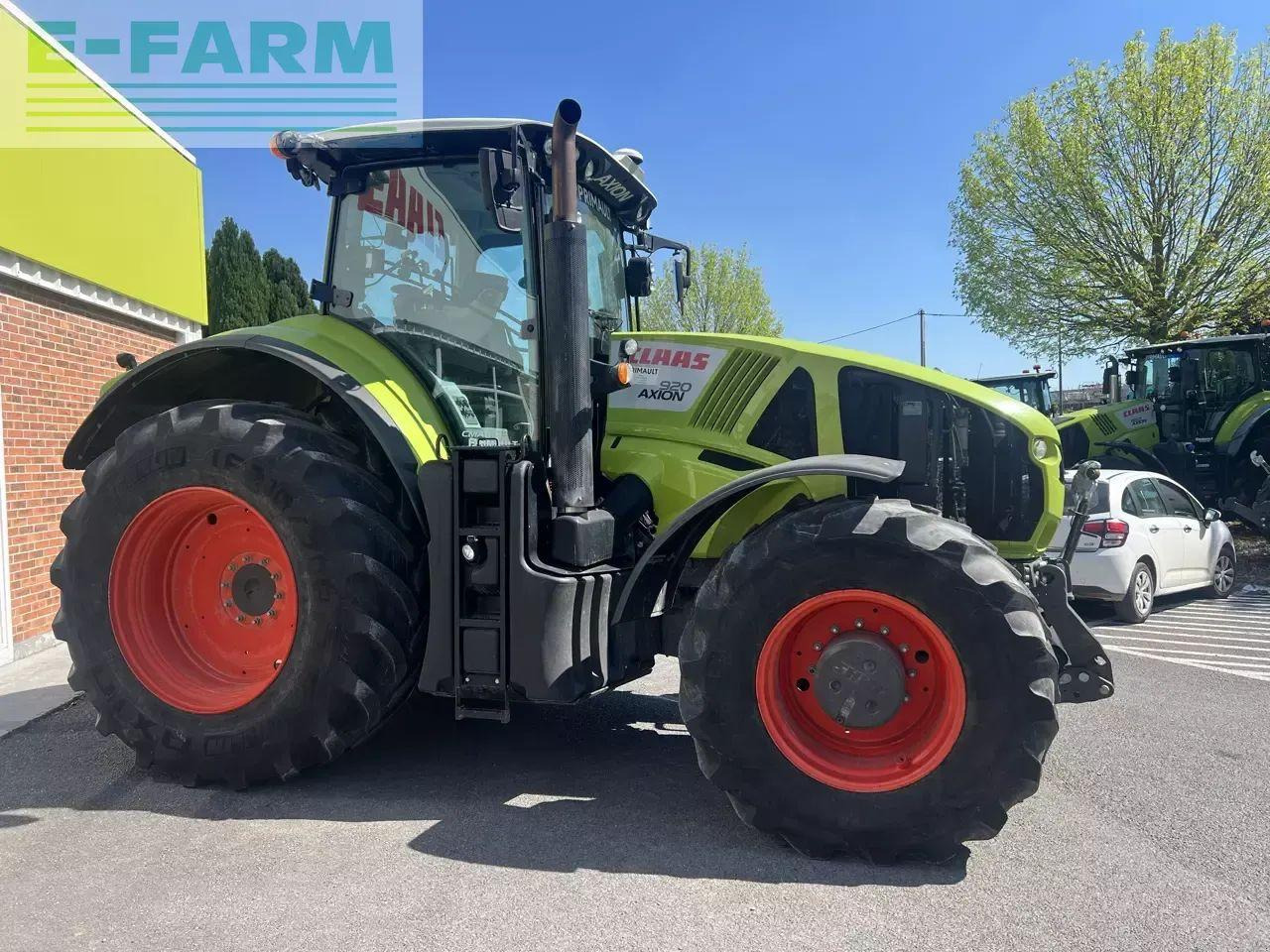 Tractor CLAAS axion 920