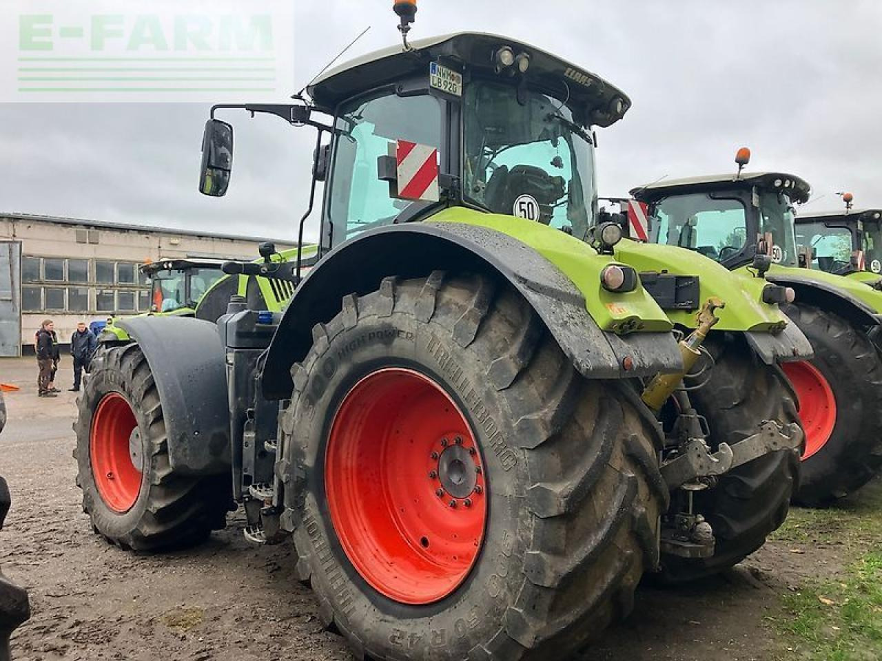 Tractor CLAAS axion 920