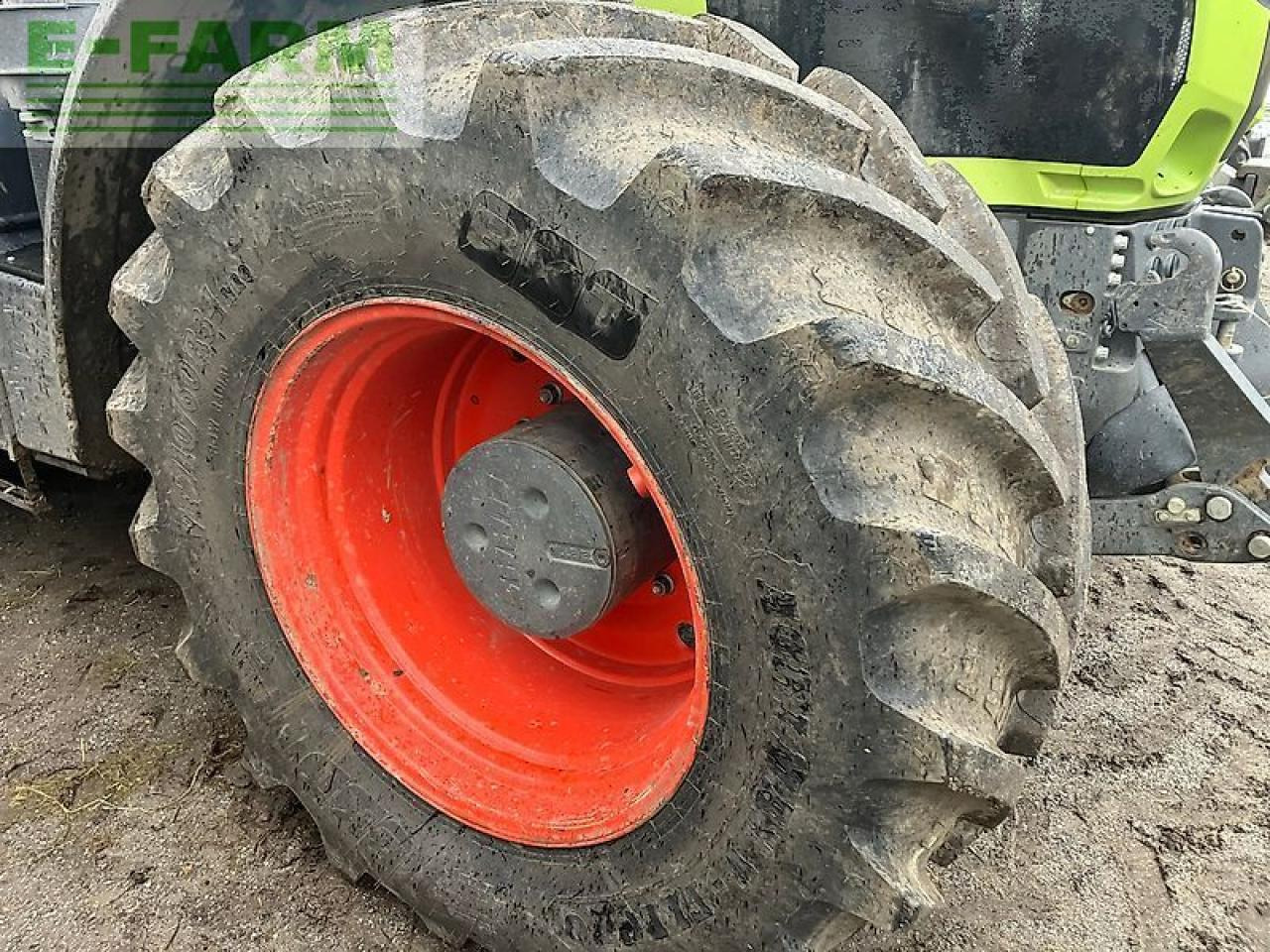 Tractor CLAAS axion 920