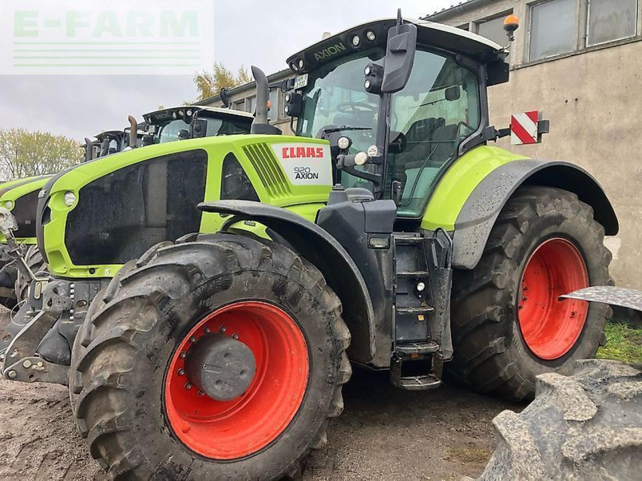 Tractor CLAAS axion 920