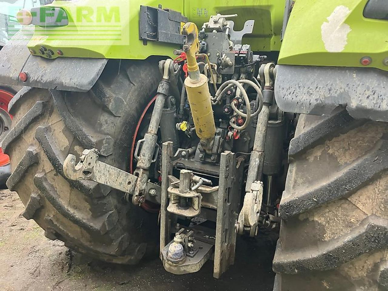 Tractor CLAAS axion 920