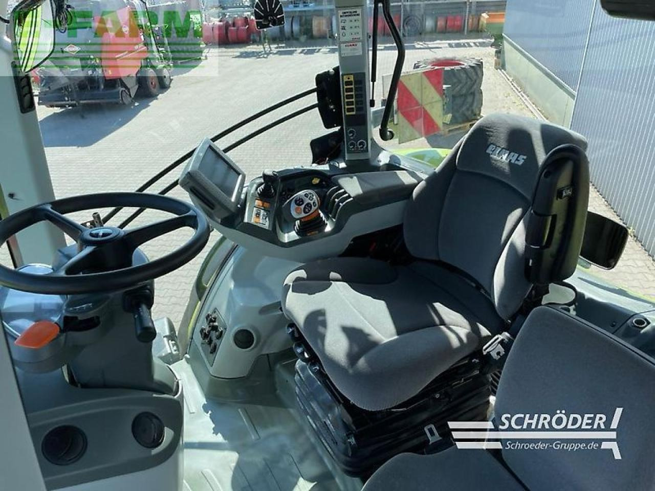 Tractor CLAAS axion 920 cmatic