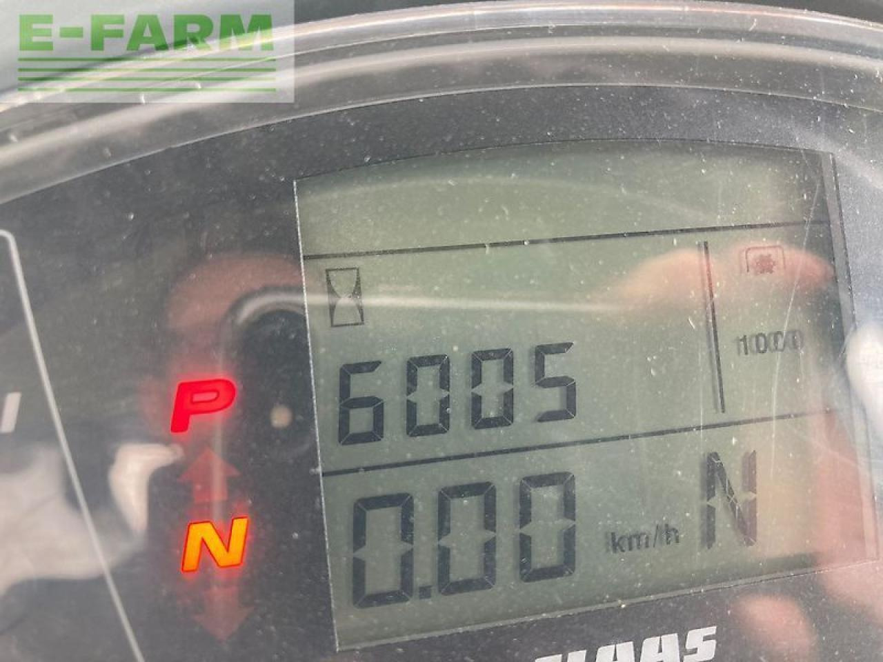 Tractor CLAAS axion 930