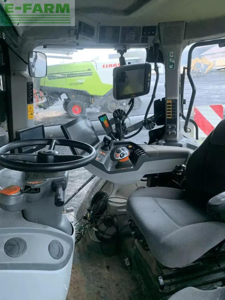 Tractor CLAAS axion 930