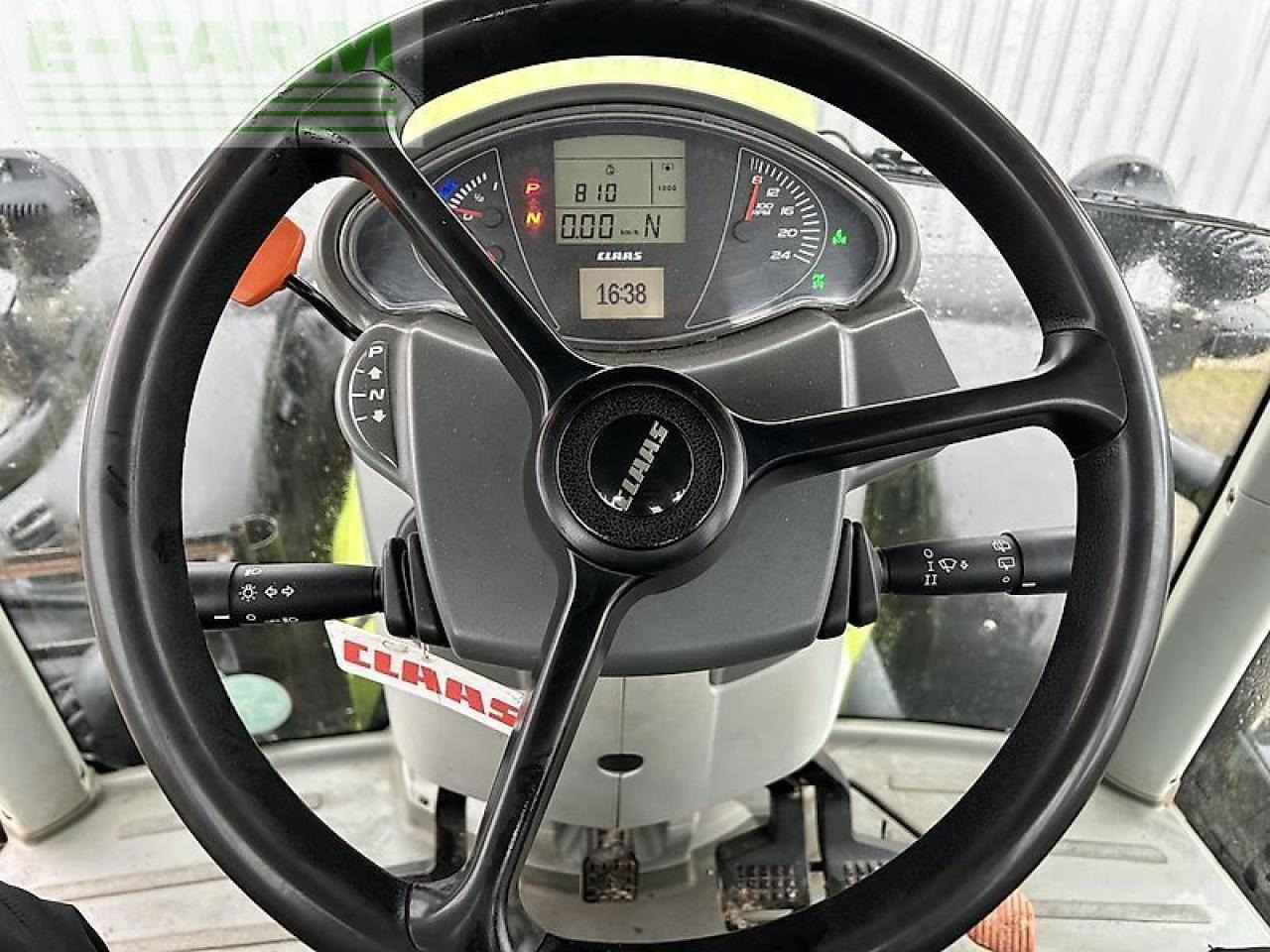 Tractor CLAAS axion 930