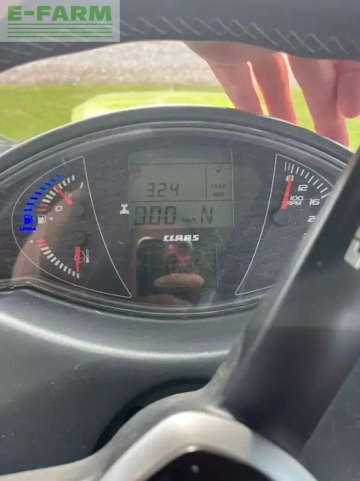 Tractor CLAAS axion 930