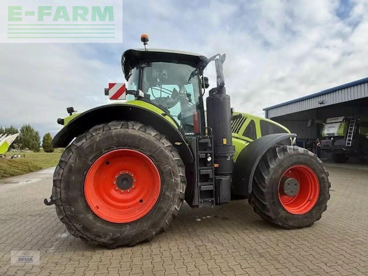 Tractor CLAAS axion 930