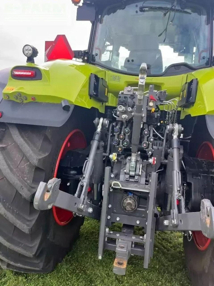 Tractor CLAAS axion 930