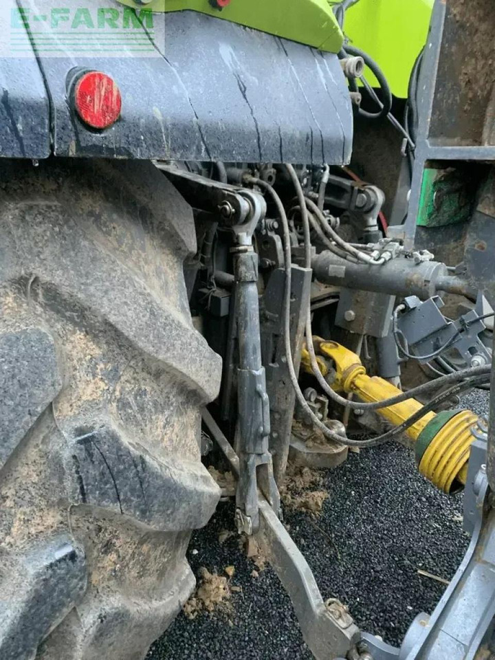 Tractor CLAAS axion 930