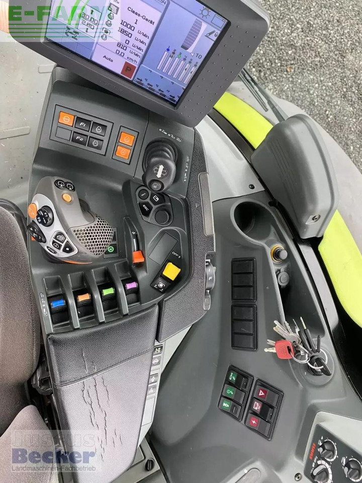 Tractor CLAAS axion 930 c-matic