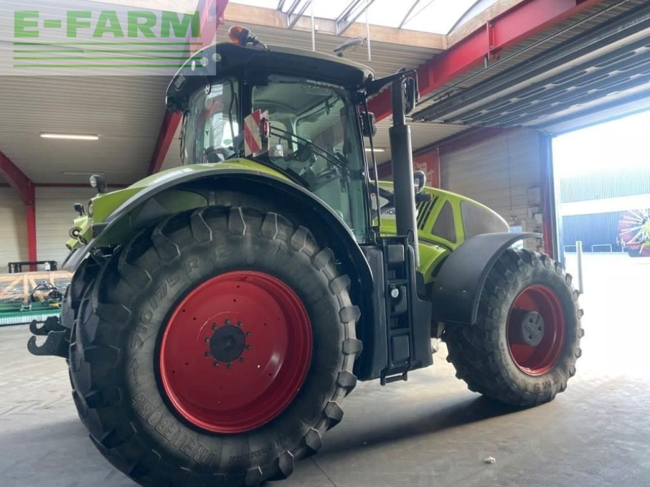 Tractor CLAAS axion 930 cmatic