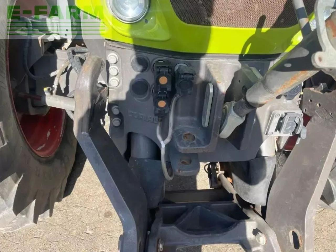 Tractor CLAAS axion 930 cmatic