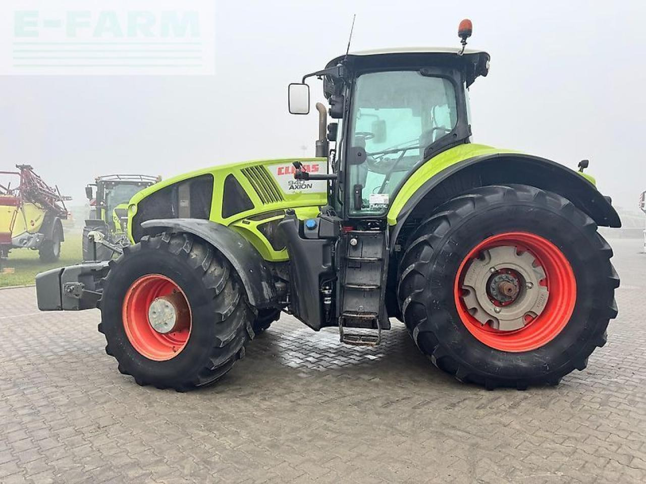 Tractor CLAAS axion 940