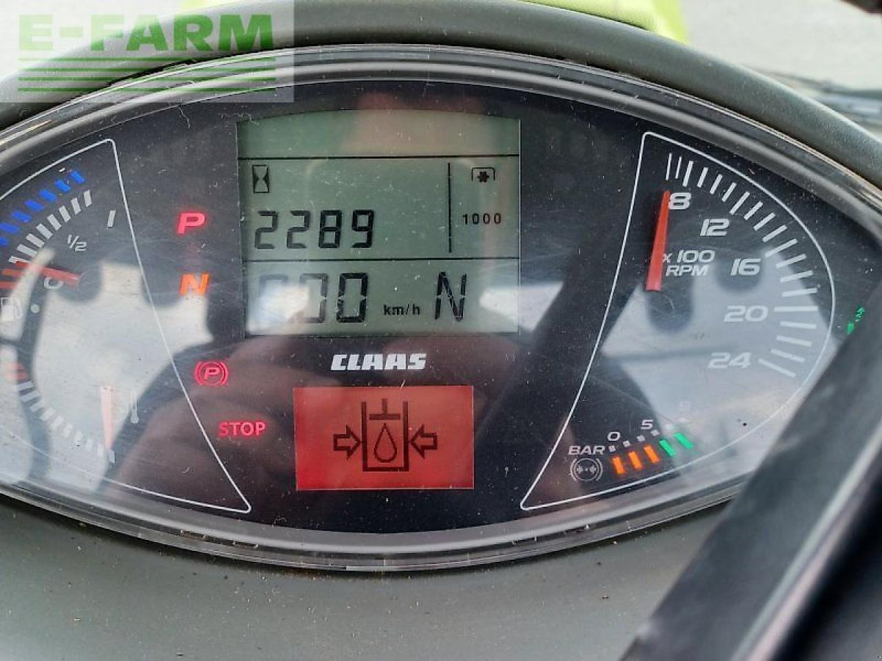 Tractor CLAAS axion 940 c-matic