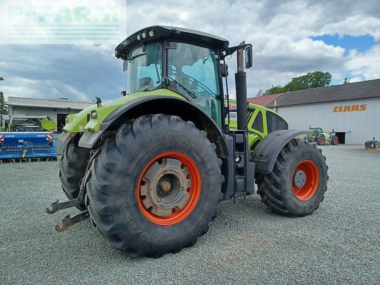 Tractor CLAAS axion 940 c-matic