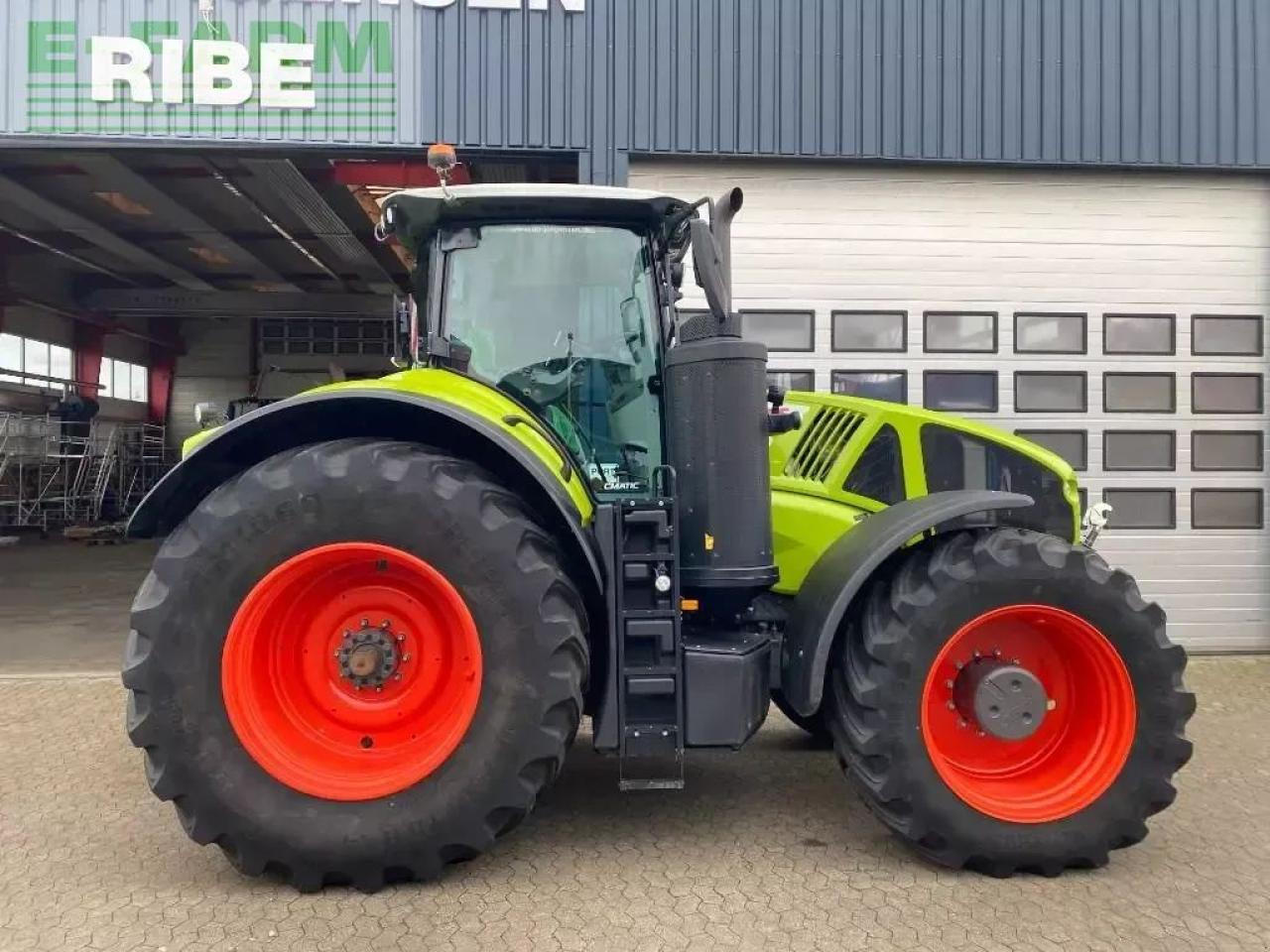 Tractor CLAAS axion 940 cmatic
