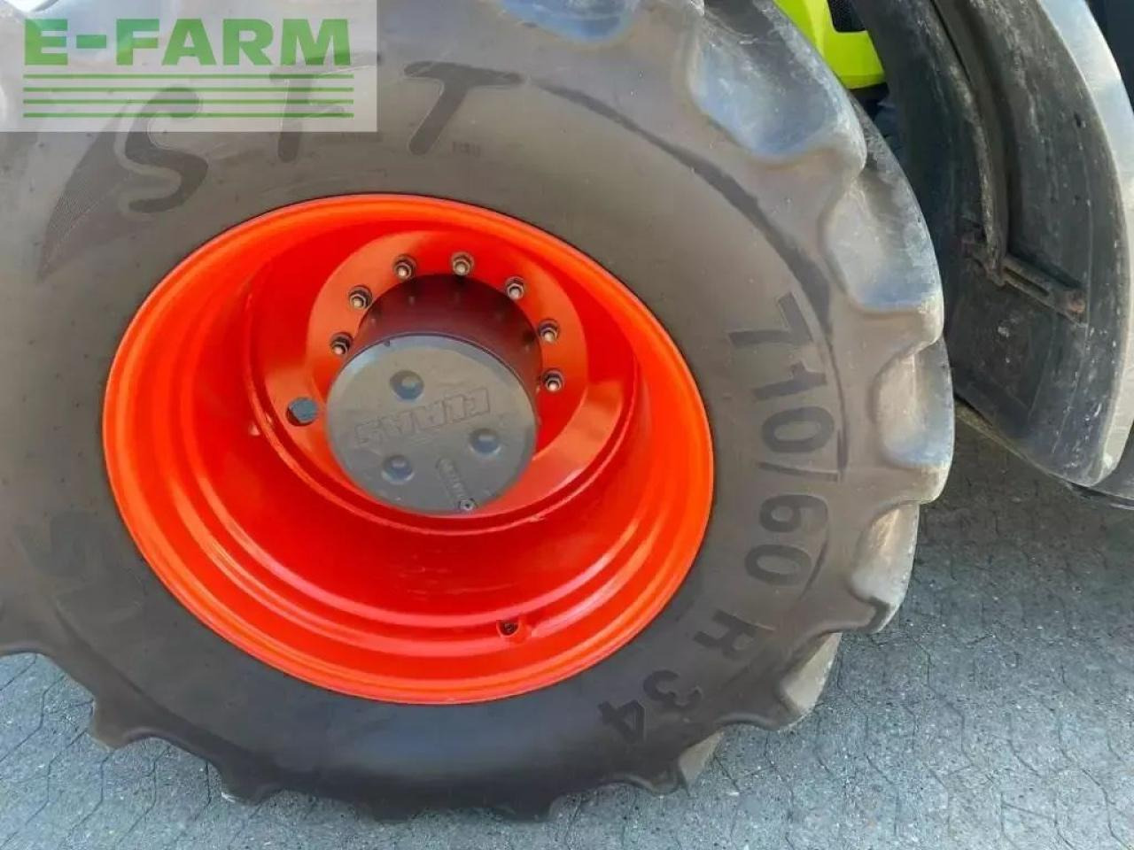 Tractor CLAAS axion 940 cmatic