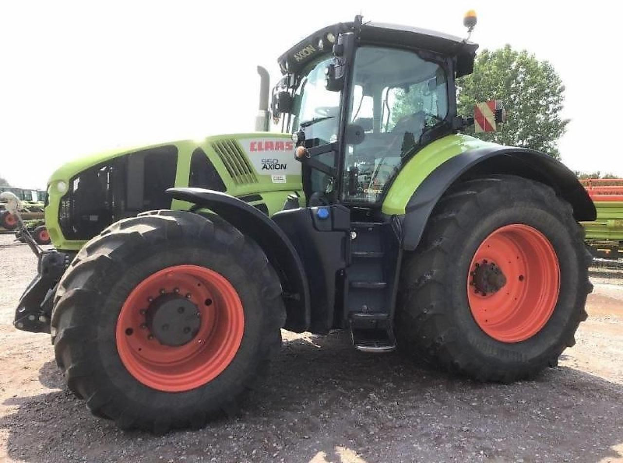 Tractor CLAAS axion 950