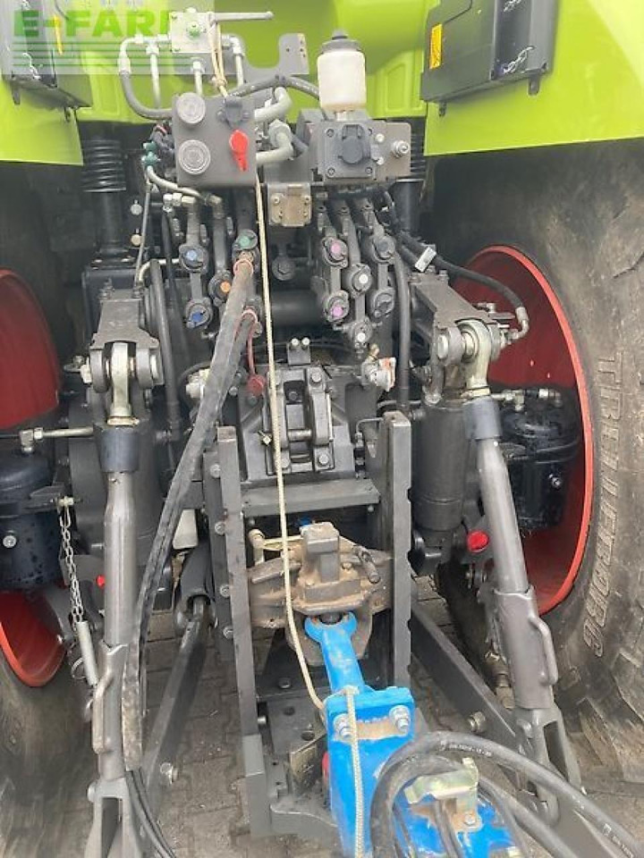 Tractor CLAAS axion 950