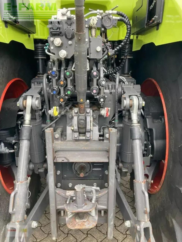 Tractor CLAAS axion 950 cmatic