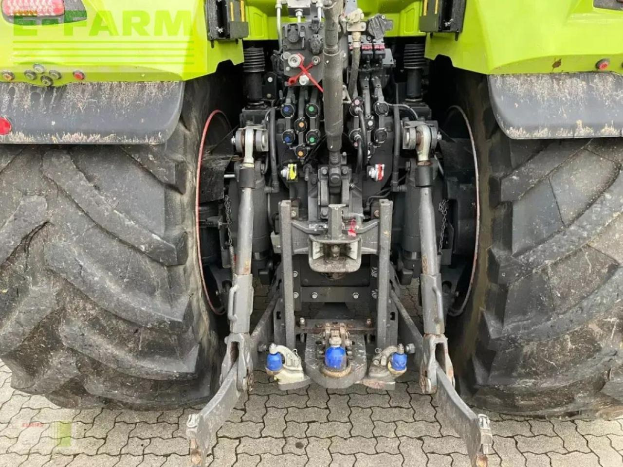 Tractor CLAAS axion 950 cmatic ctic