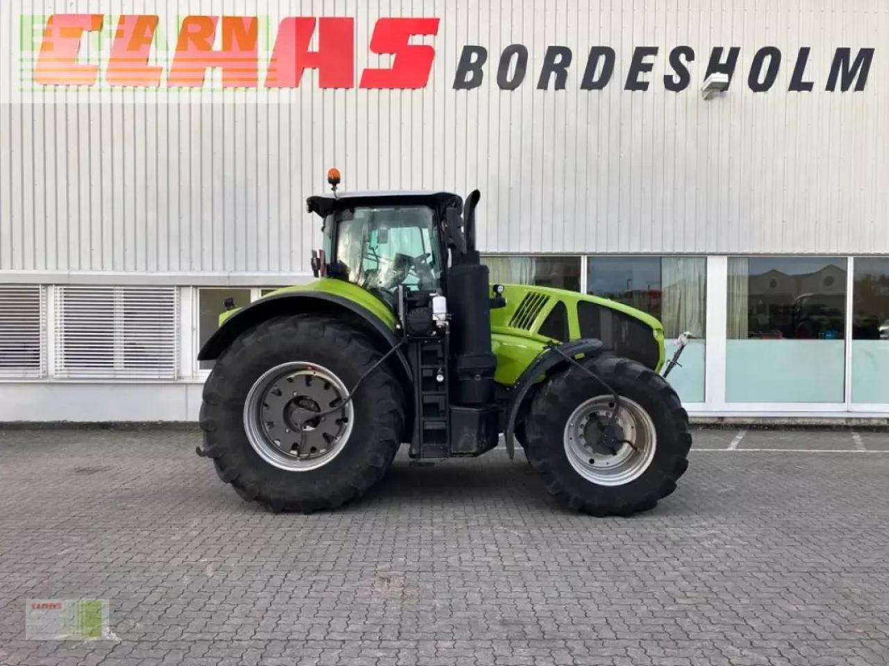 Tractor CLAAS axion 950 cmatic ctic