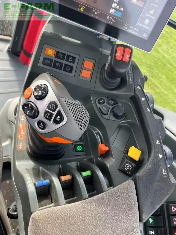 Tractor CLAAS axion 960