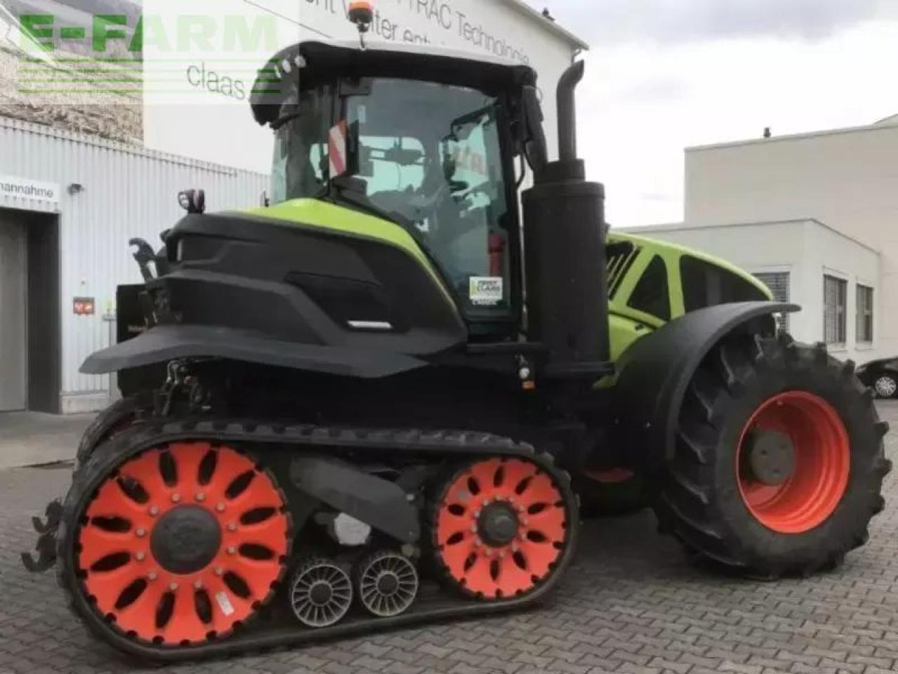 Tractor CLAAS axion 960 terra trac v