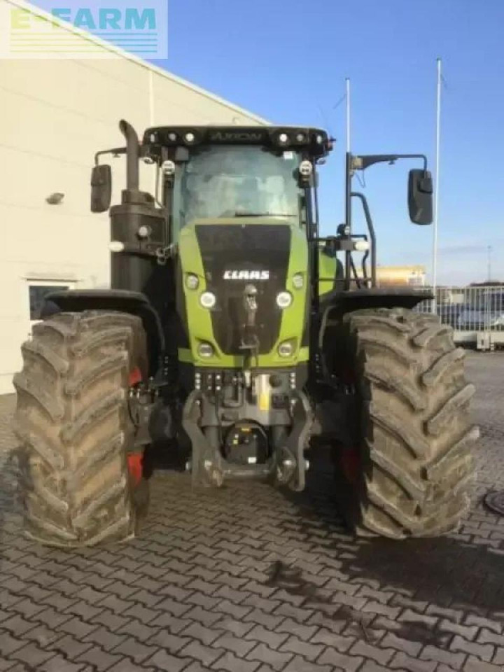 Tractor CLAAS axion 960 terra trac v