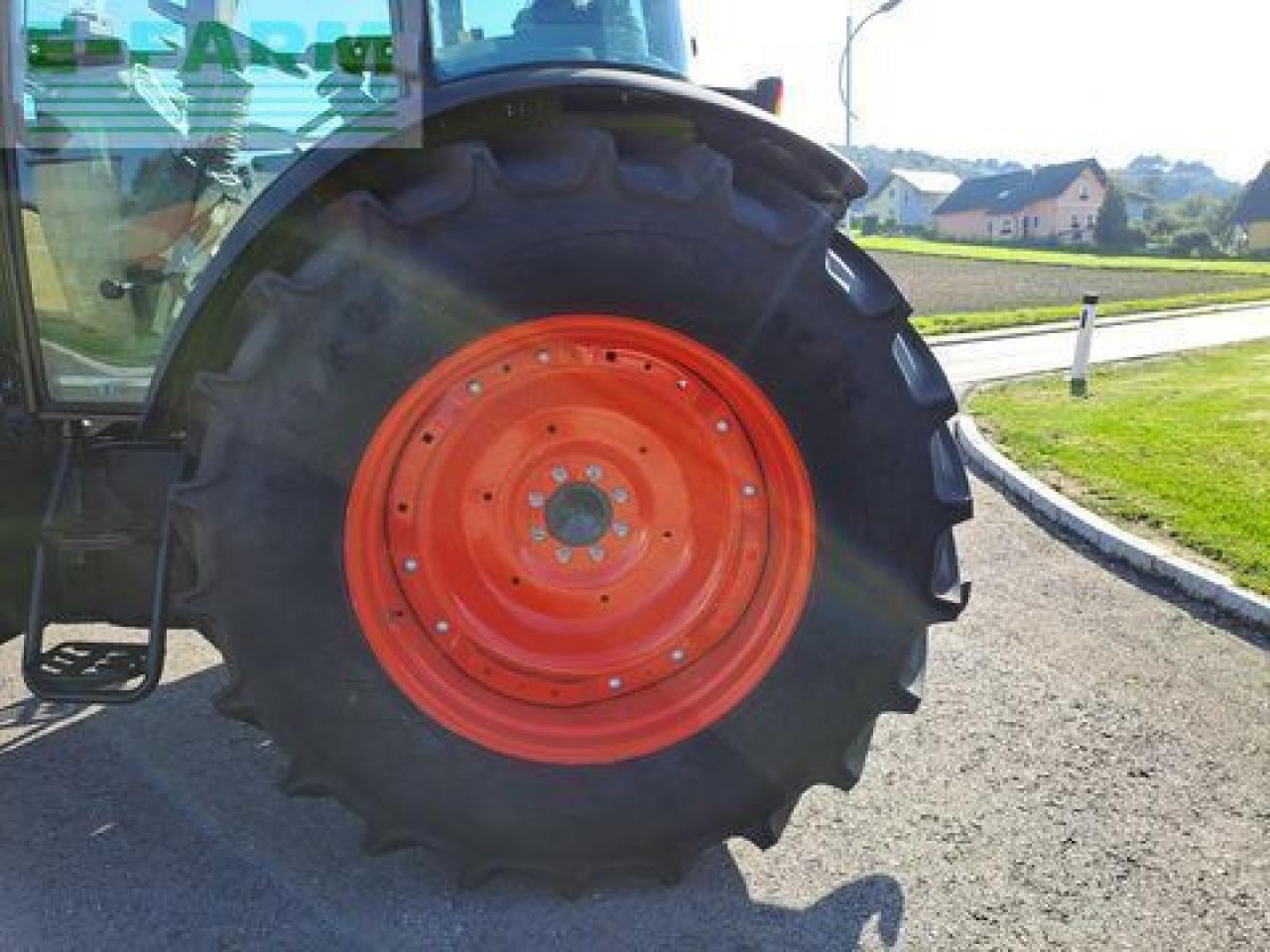 Tractor CLAAS axos 240