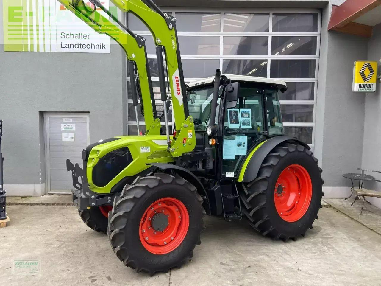 Tractor CLAAS axos 240
