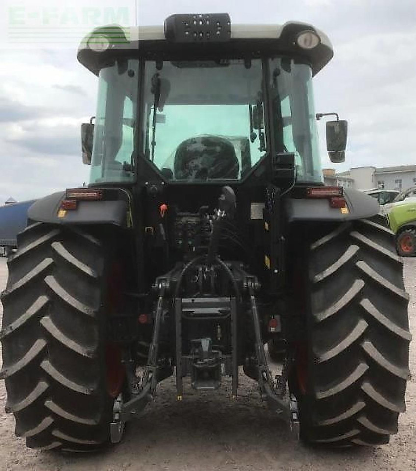 Tractor CLAAS axos 240