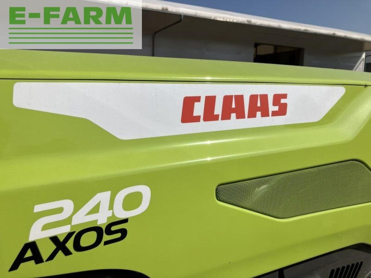 Tractor CLAAS axos 240