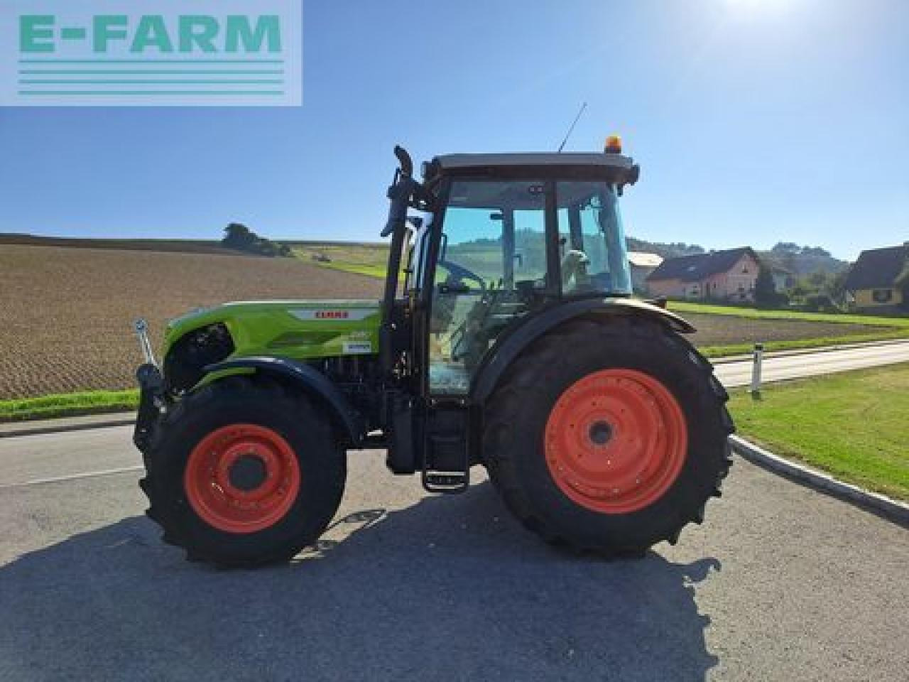 Tractor CLAAS axos 240