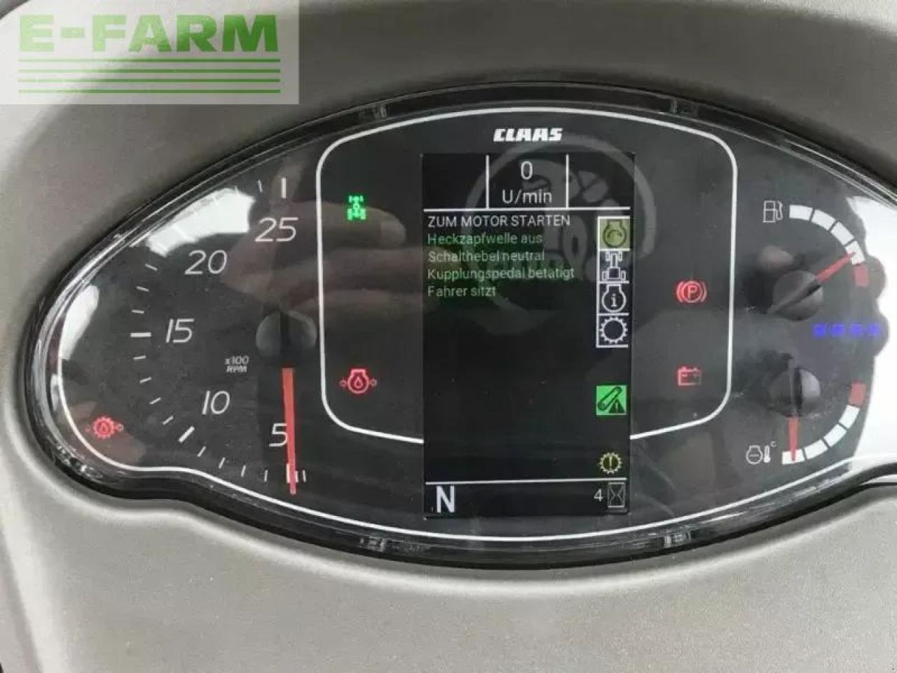 Tractor CLAAS axos 240