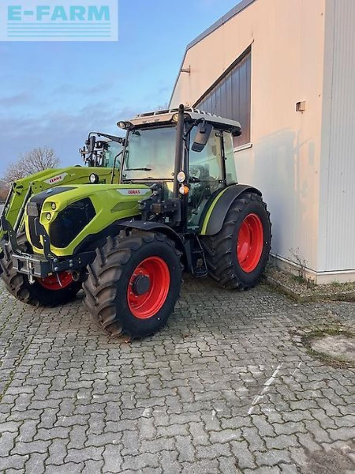 Tractor CLAAS axos 240